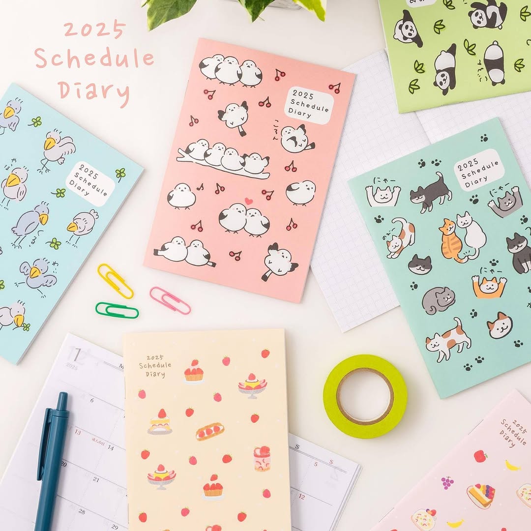 ダイソー 2025年ダイアリー A6変形 マンスリー