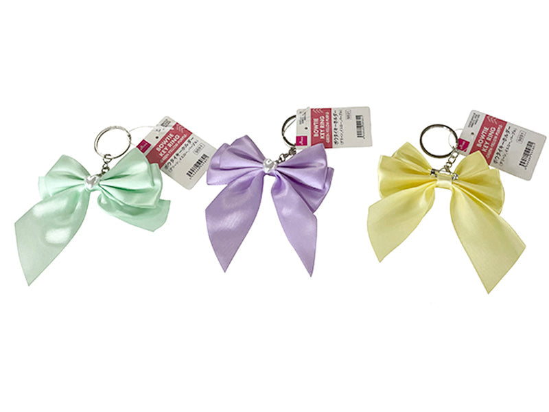 ボウタイキーホルダー（グリーン、イエロー、パープル） ダイソー(DAISO)