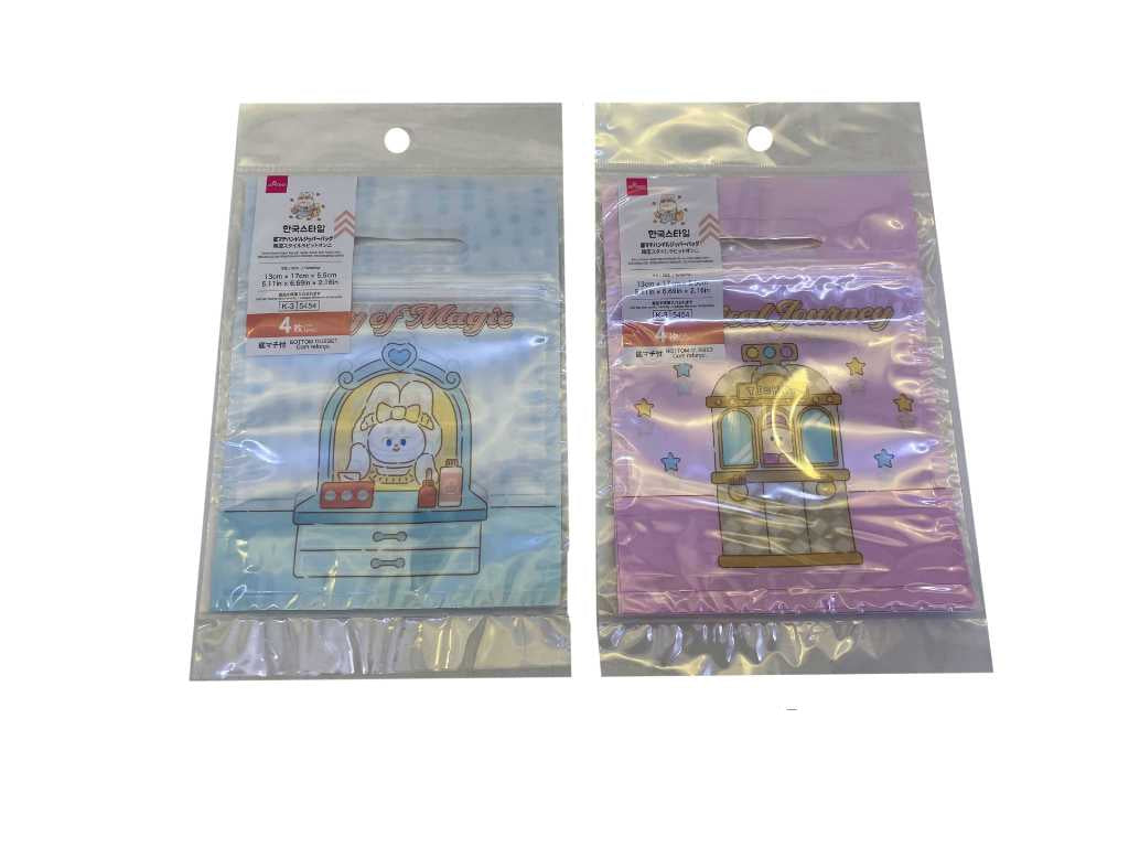 底マチハンドルジッパーバッグ（韓国スタイルラビットオンニ、４枚） ダイソー(DAISO)