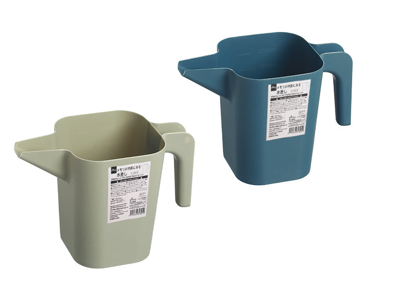 メモリが内側にある水差し ダイソー(DAISO)