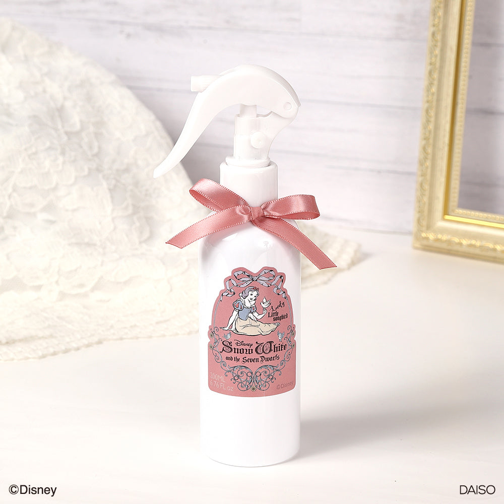 ファブリックスプレー、アップル（白雪姫） ダイソー(DAISO)