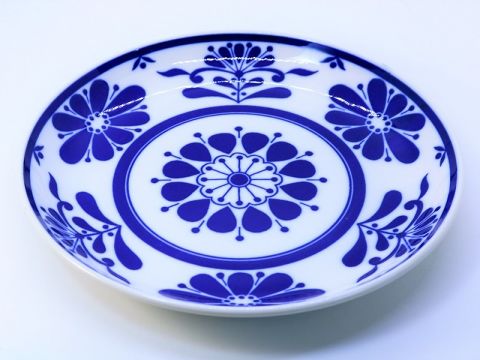 美濃焼 藍モダン唐草 ７寸皿 ダイソー(DAISO)